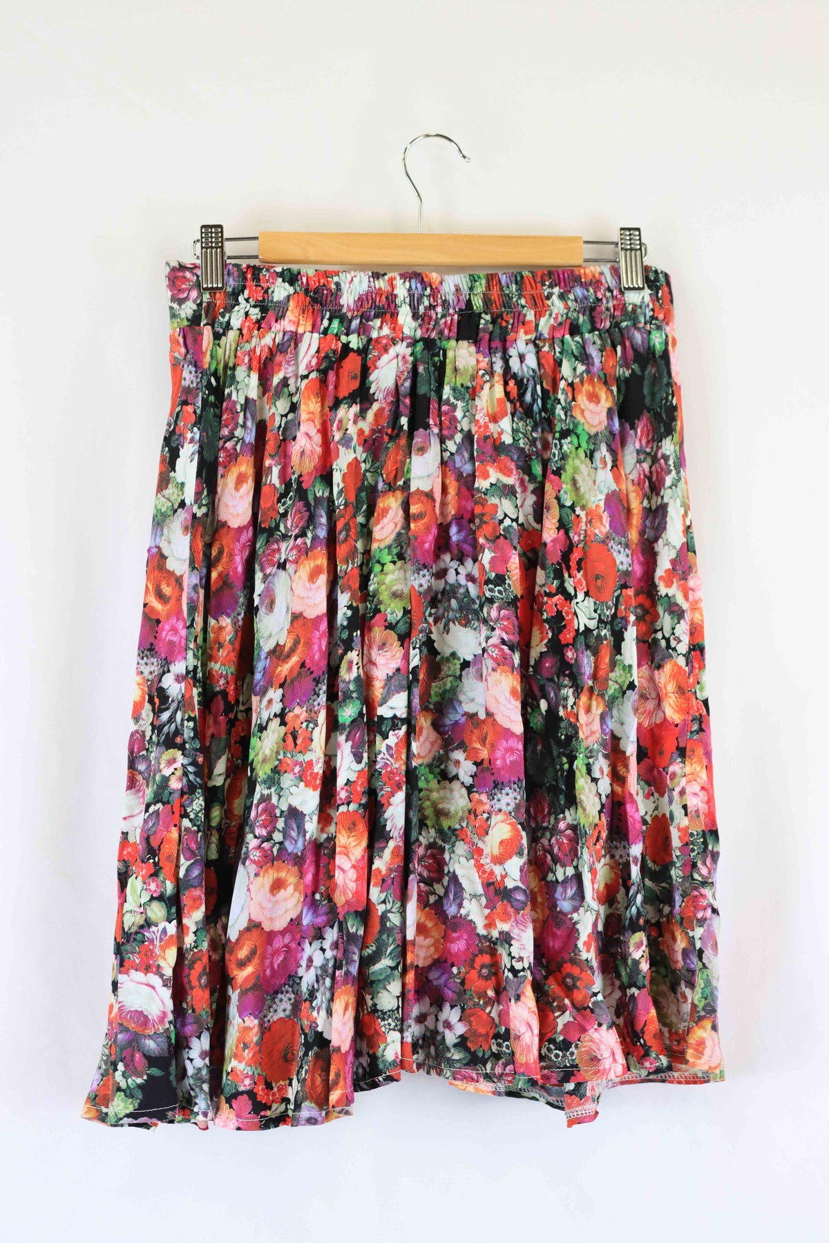 Simple Love Floral Skirt M