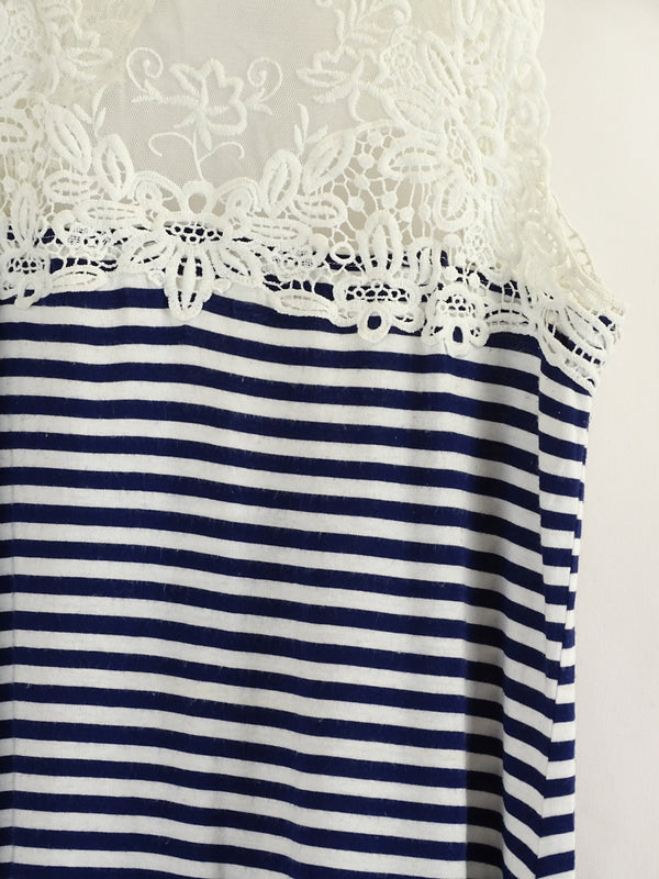 Forever New Blue And White Dress 12