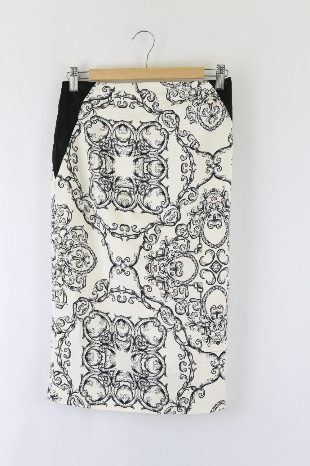 Cue Black White Floral Skirt 8