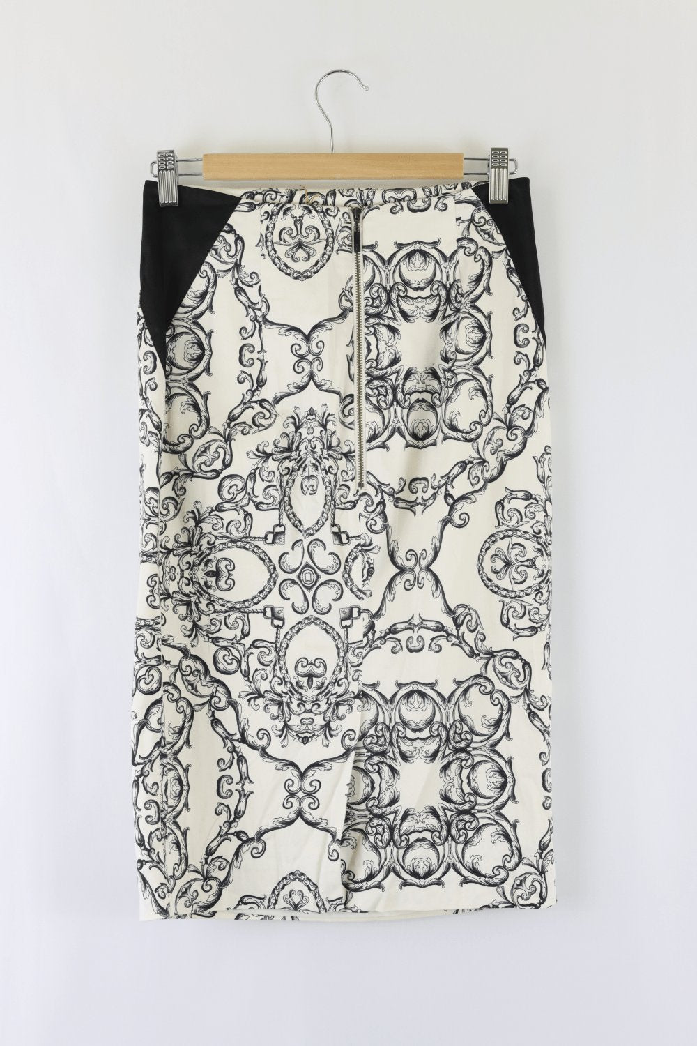 Cue Black White Floral Skirt 8