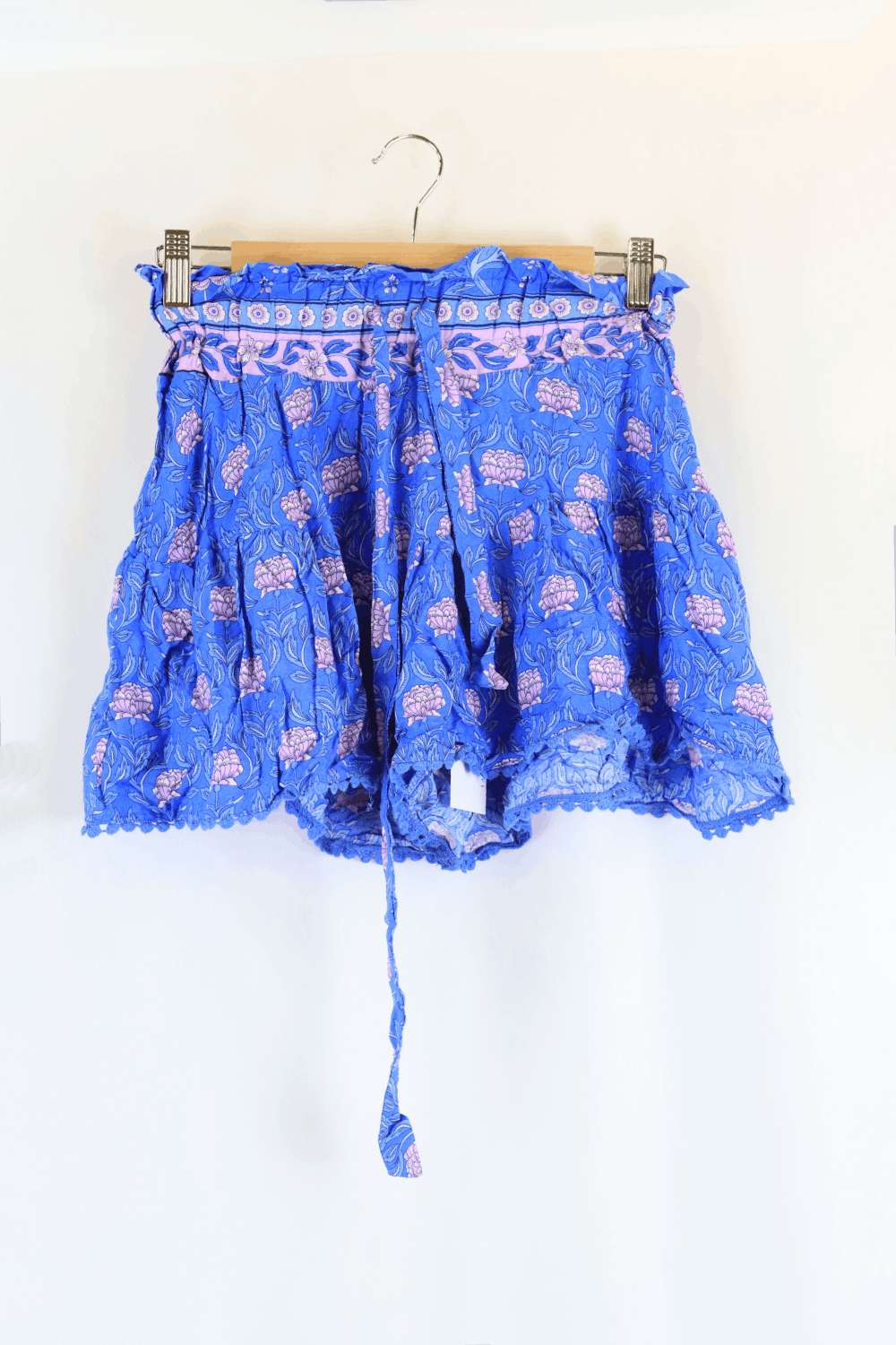 Jaase Blue Floral Shorts M