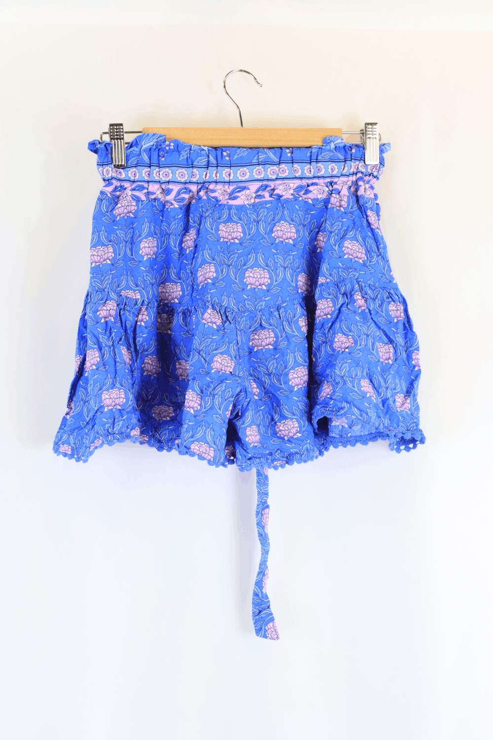 Jaase Blue Floral Shorts M