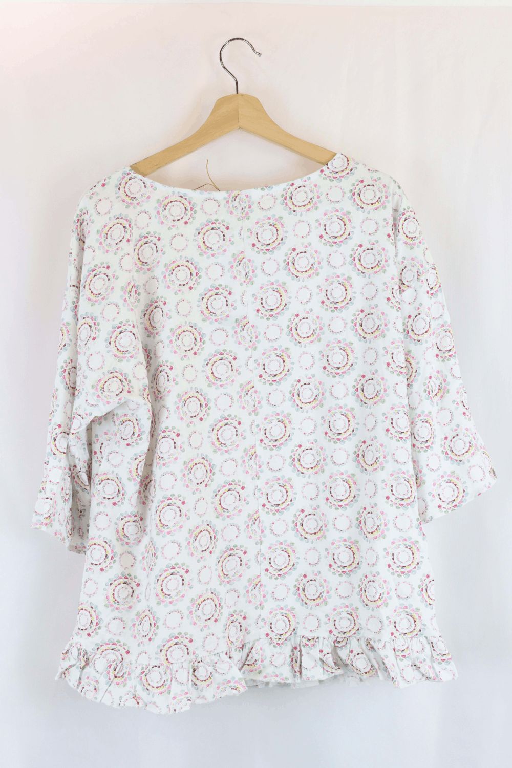 Capture Pink And White Floral Top 14