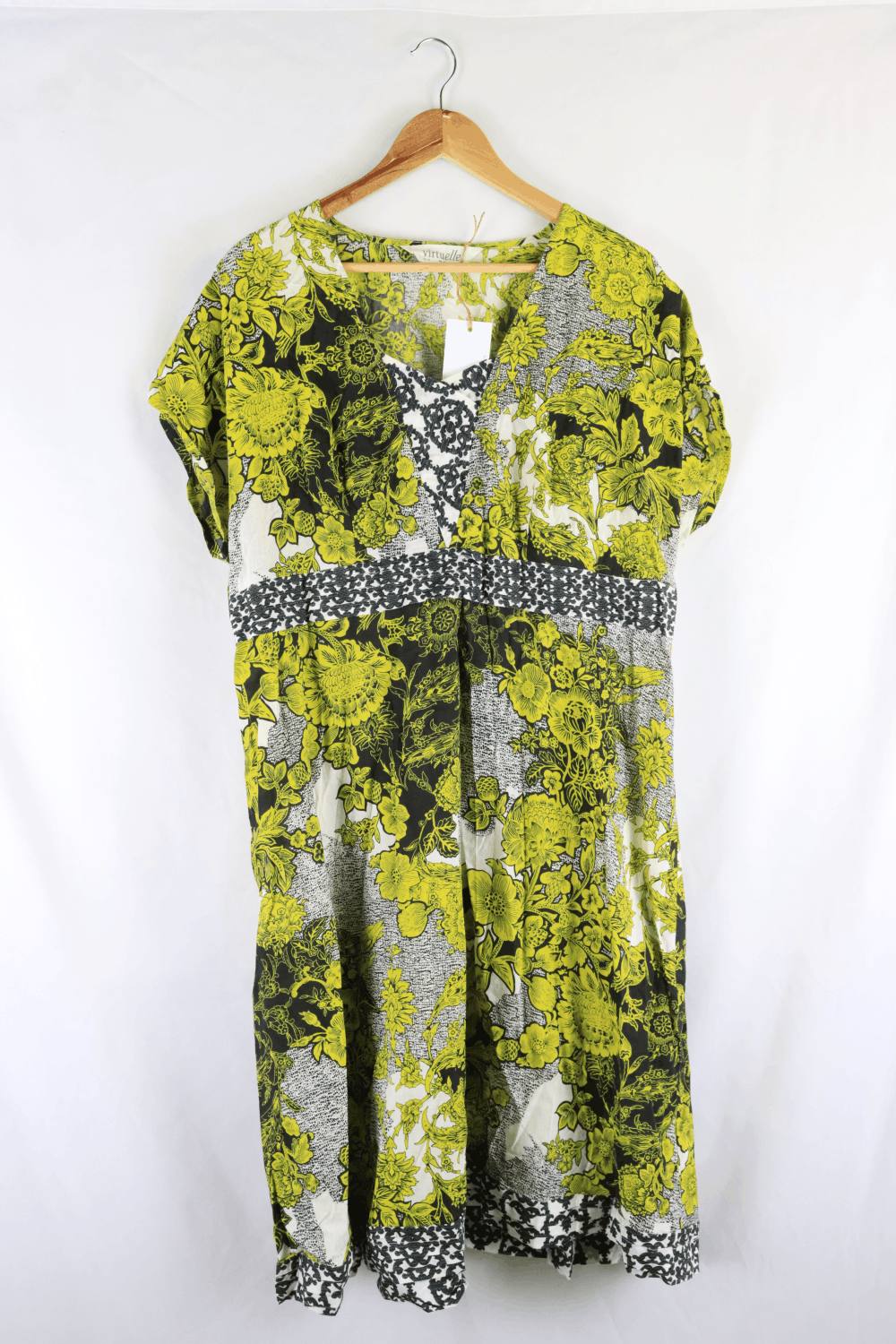 Virtuelle Green And Black Floral Dress 14