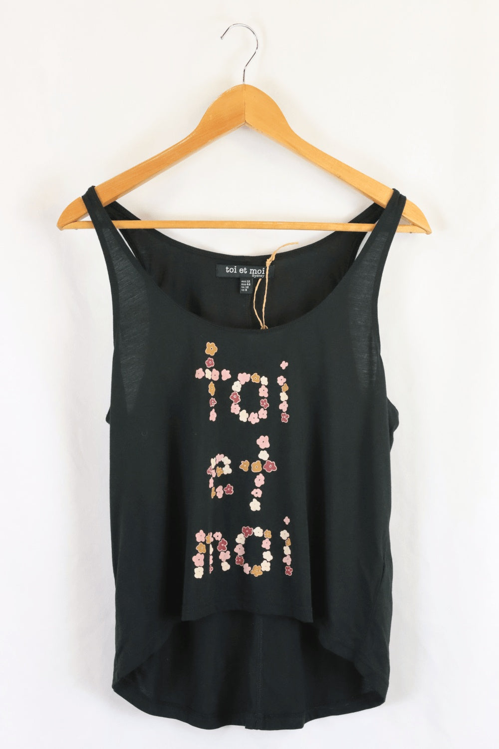 Toi et Moi Black Singlet 12