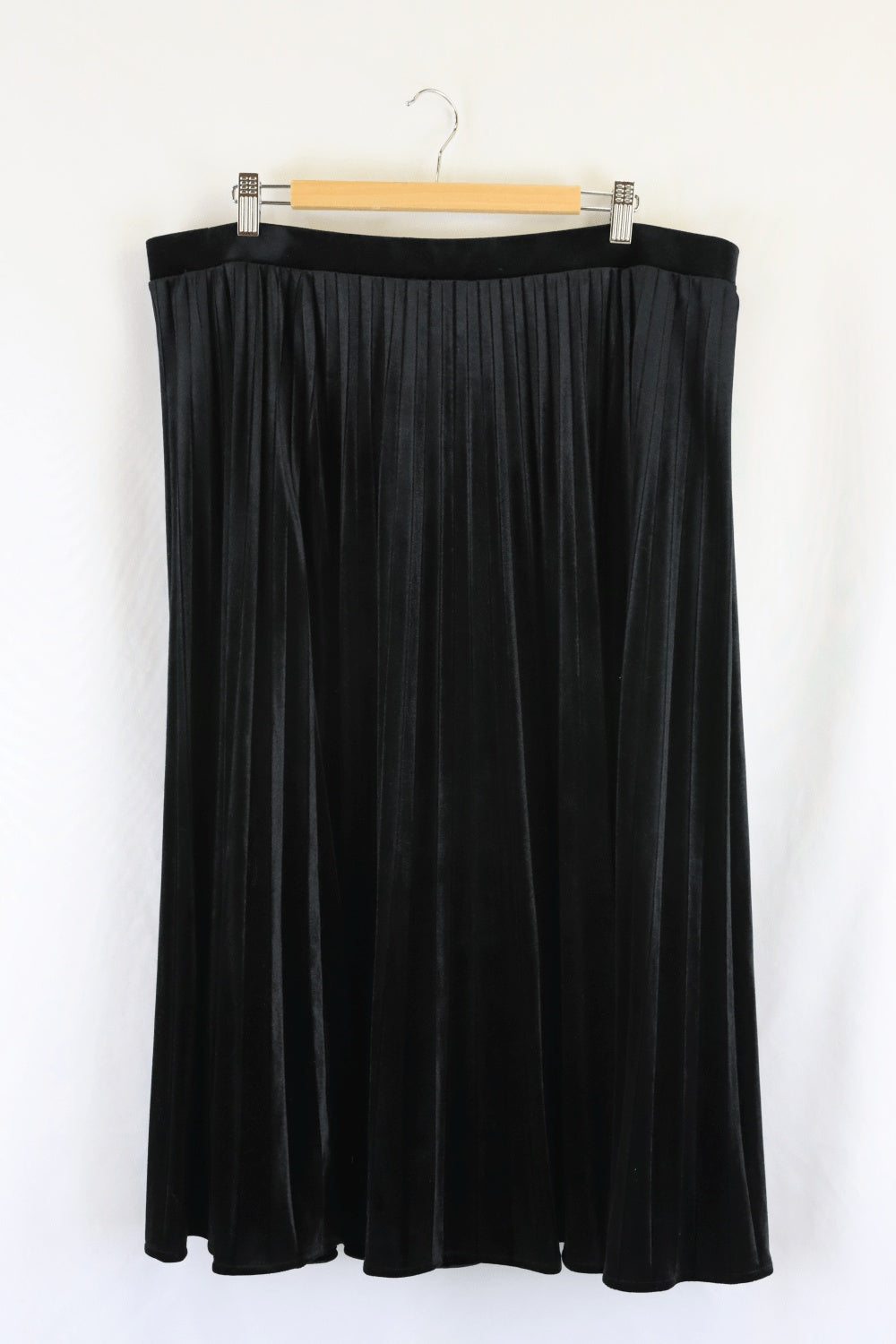 Boden black shop velvet skirt