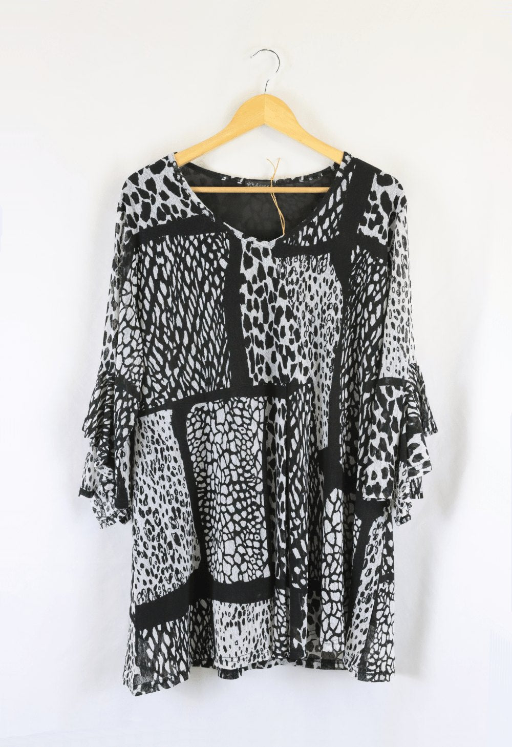 Wishstone Black And White Top XXL