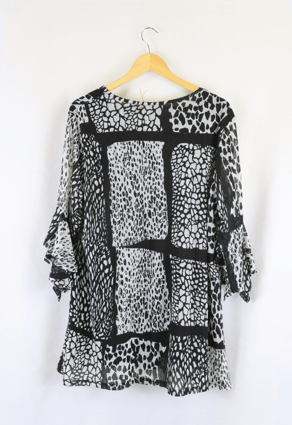 Wishstone Black And White Top XXL