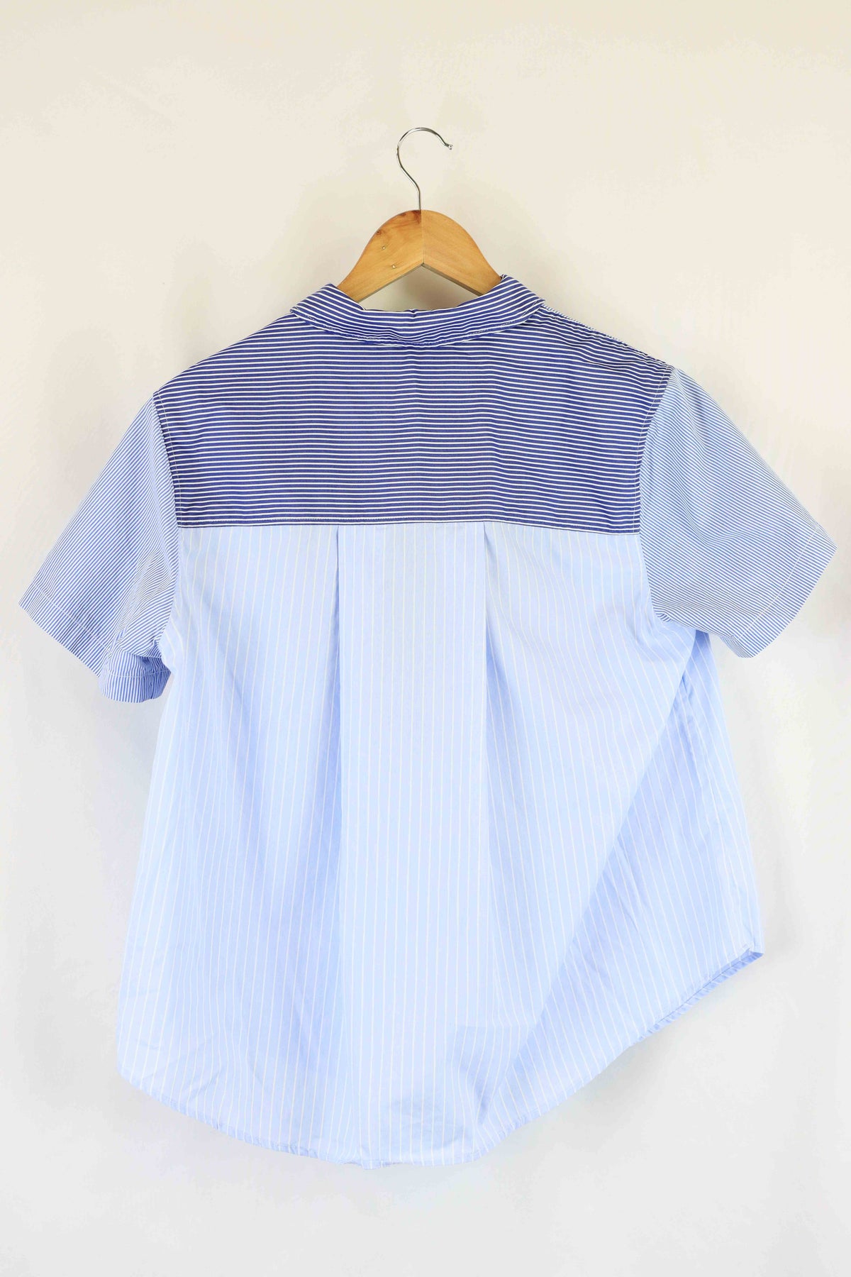 Nique Blue Striped Button Down Shirt S