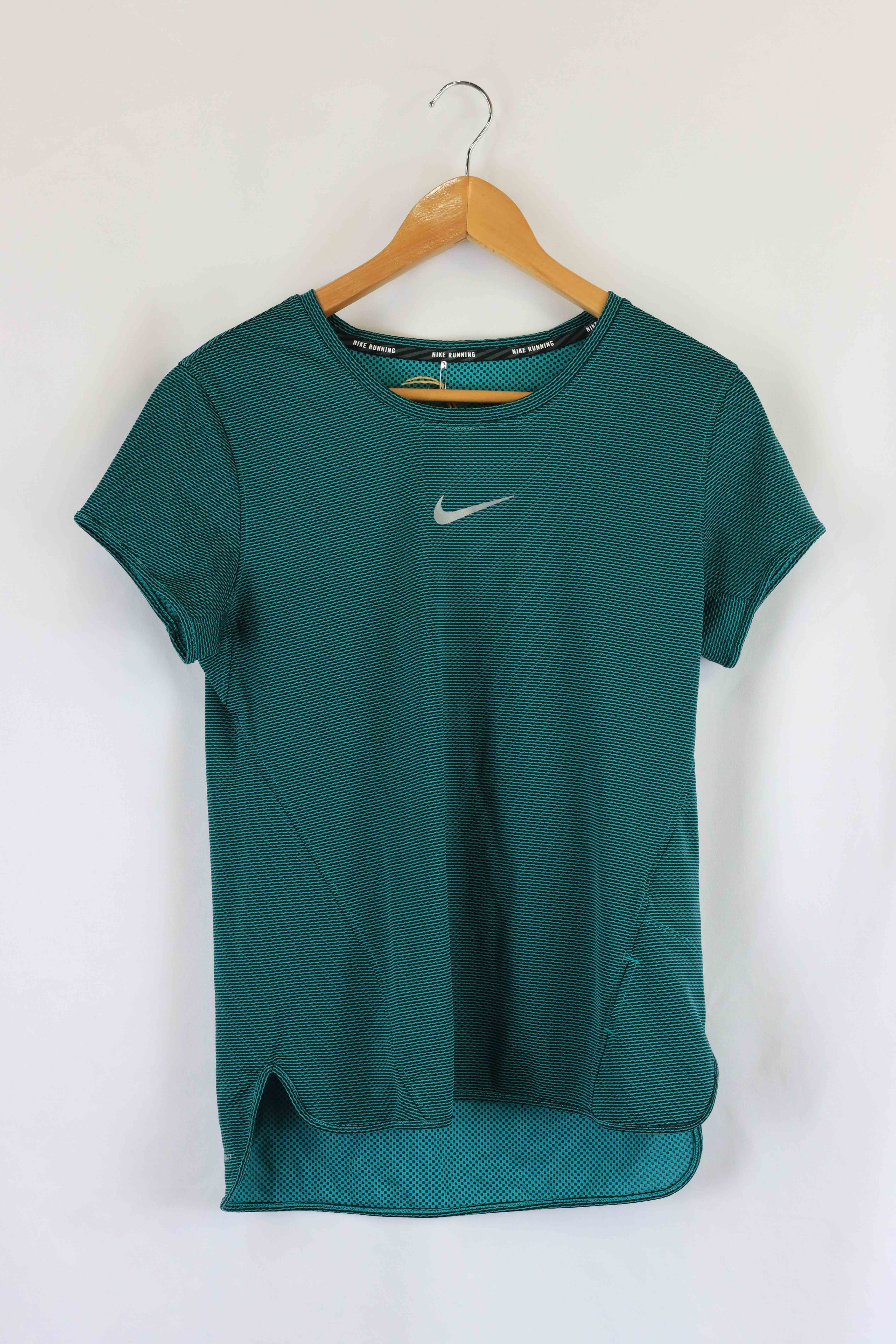 Green nike sale clothes