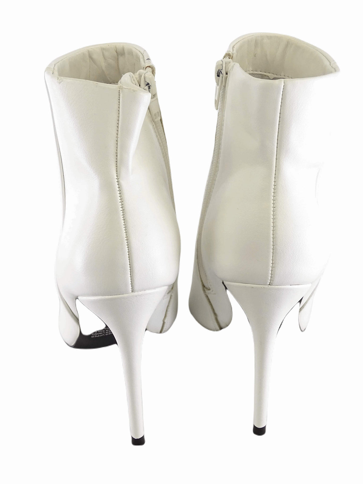 Betts White Boots 7