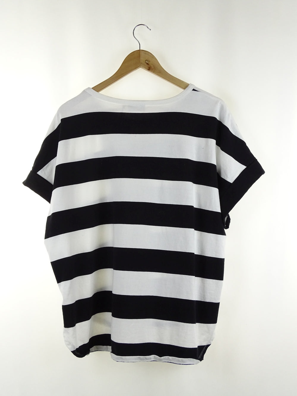 Sussan Black and White Stripe T-shirt XXL