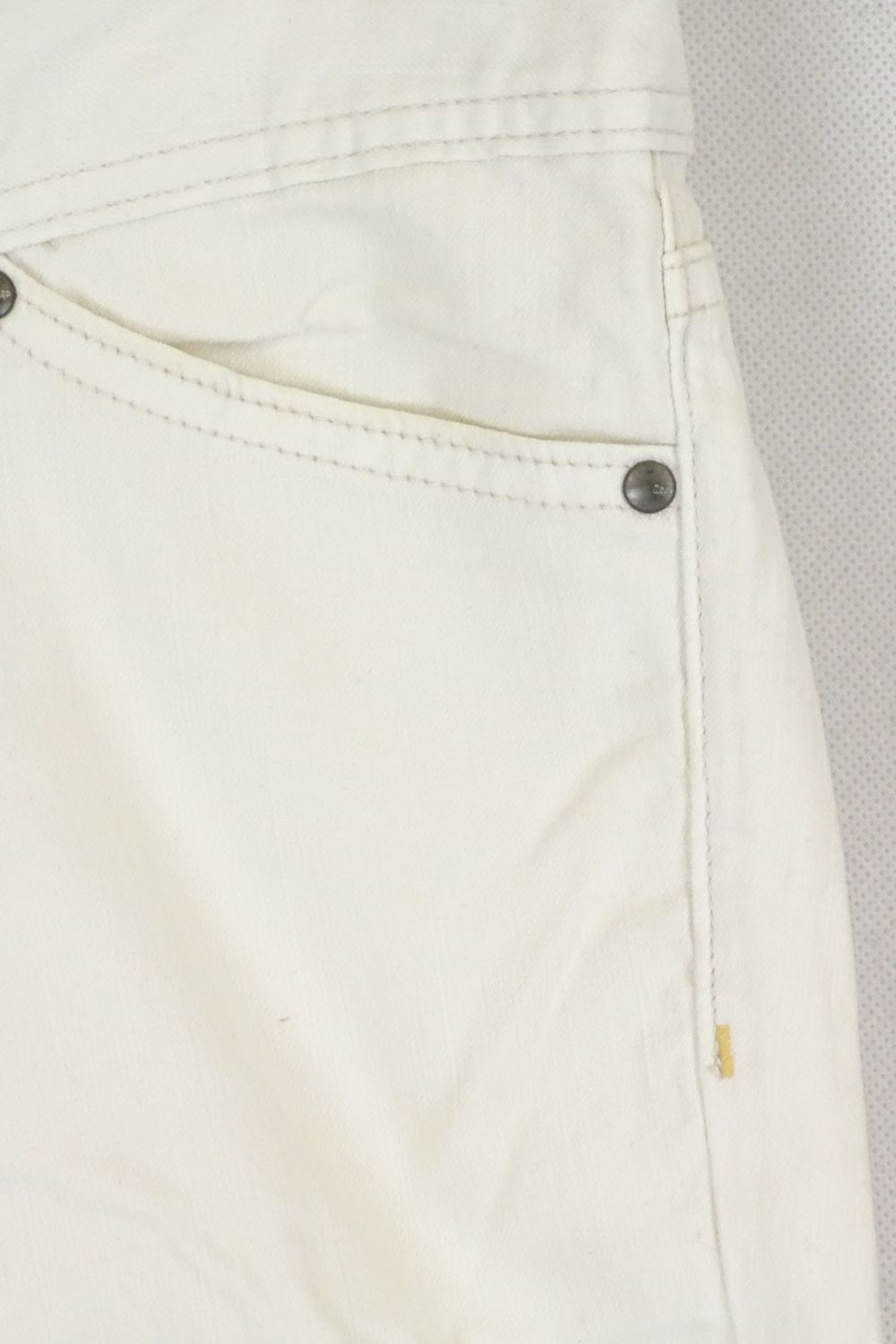 Gap Low Rise Cropped Shorts White  S