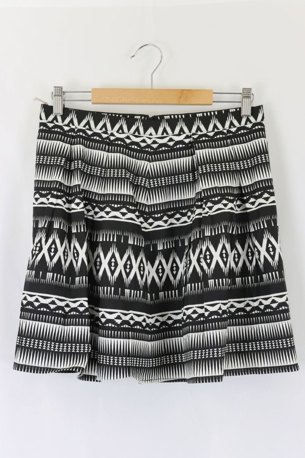 Dotti Size 10 Skirt Black And White