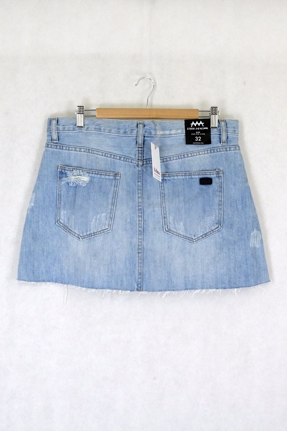 Ziggy Denim 32 Light Denim Skirt  (14AU)| Use code FREESHIP at Checkout