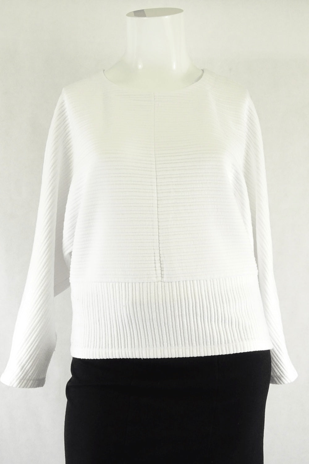 Sussan White Knit Top M