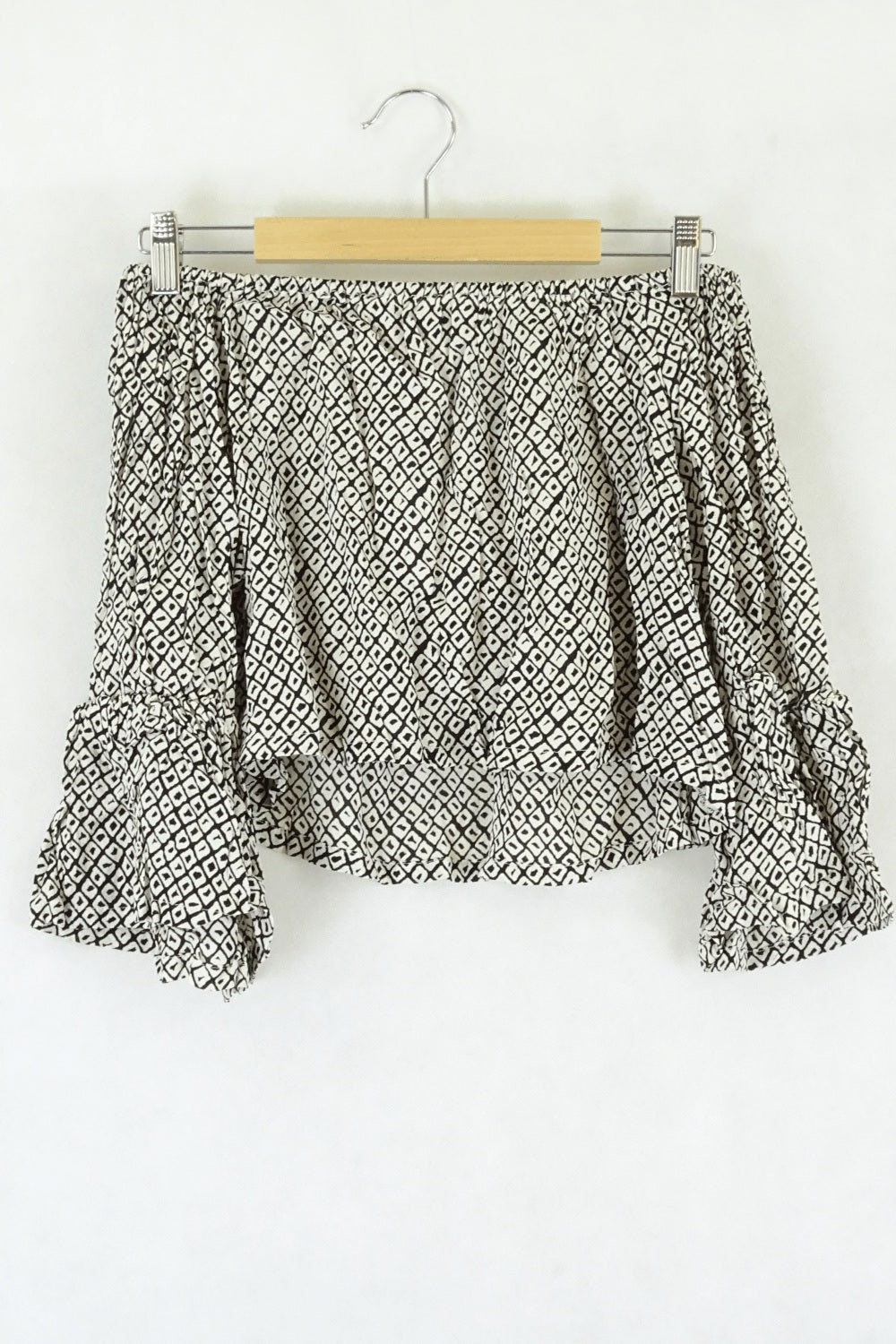 Stone Cold Fox Black And White Cropped Top O/S