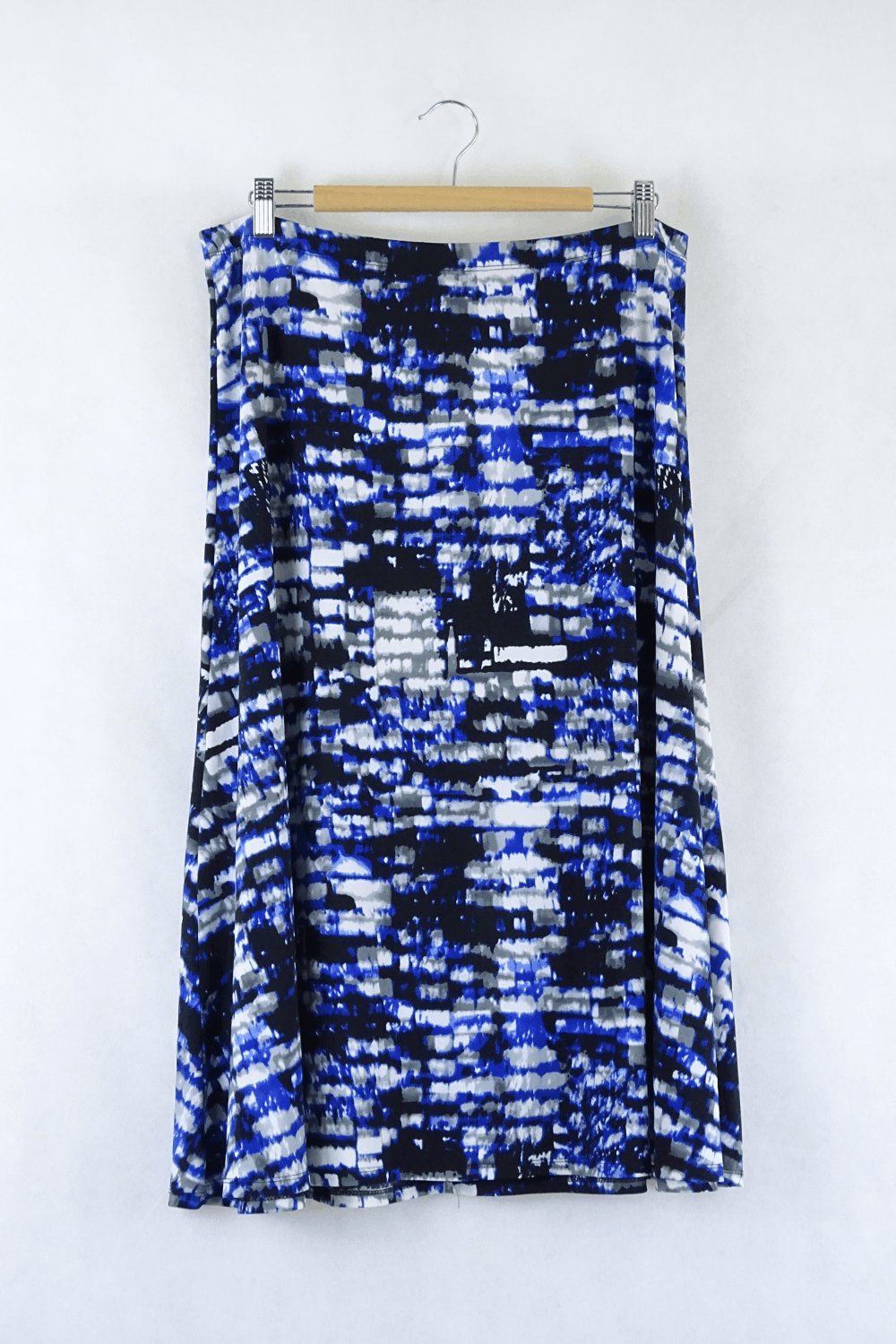 Noni B Black, White And Blue Printed Skirt L