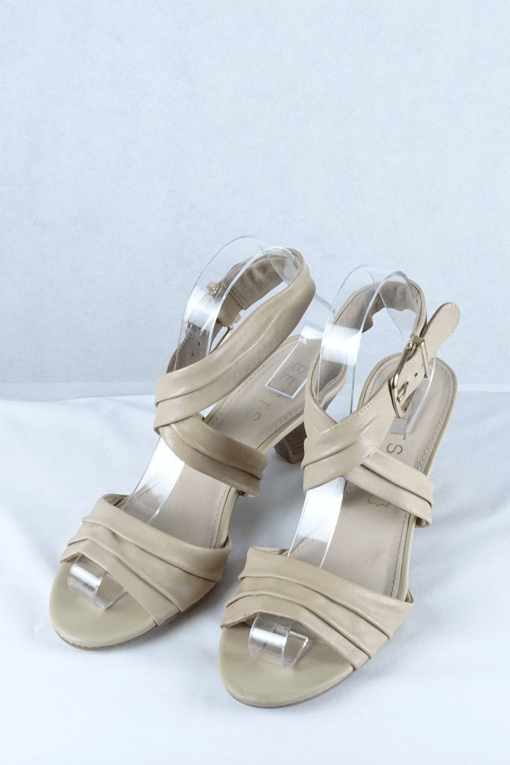 Betts Ivory Shoes 7 AU