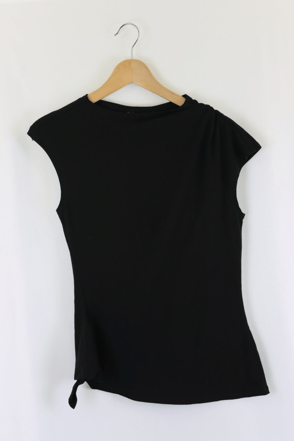 Veronika Maine Black Top S