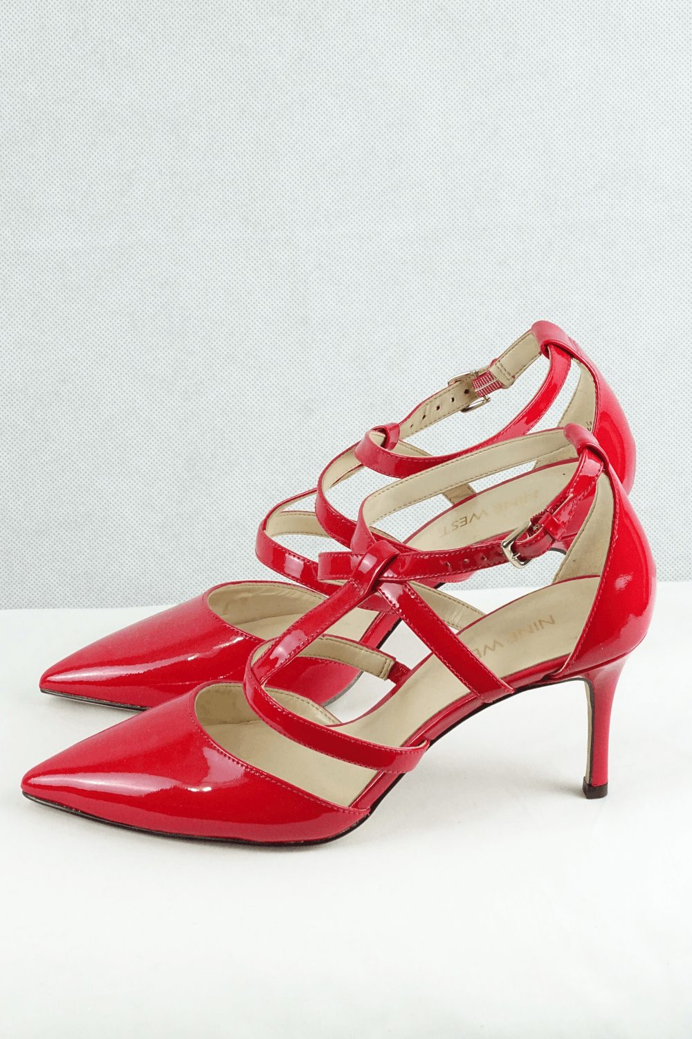 Nine West Red  5 AU