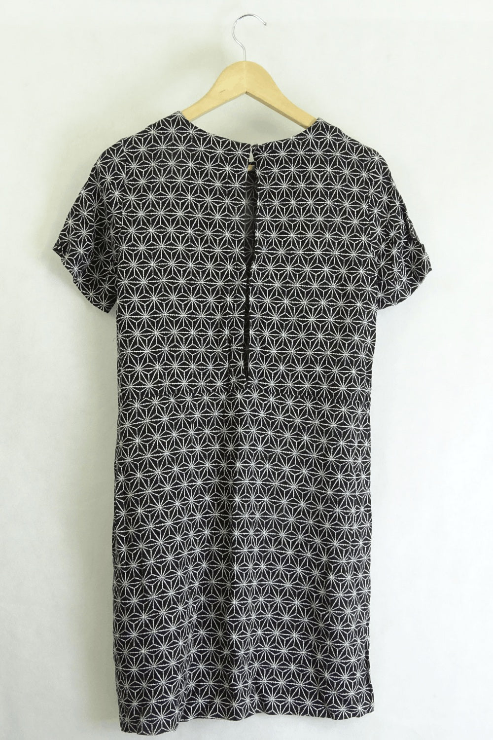 H&amp;M Black and White Geometric Print Shirt Dress 8
