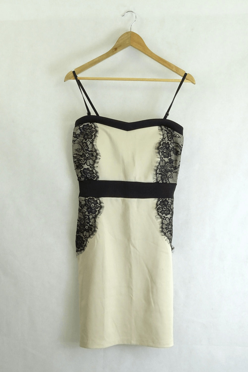 Gate Women Beige And Lace Black Dress M