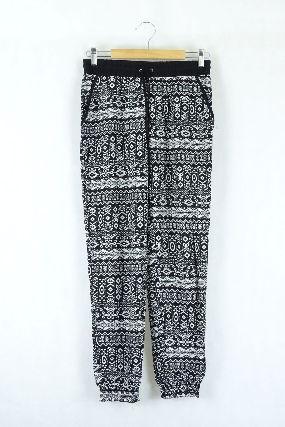 Just Jeans Black and White Printed Pants 8