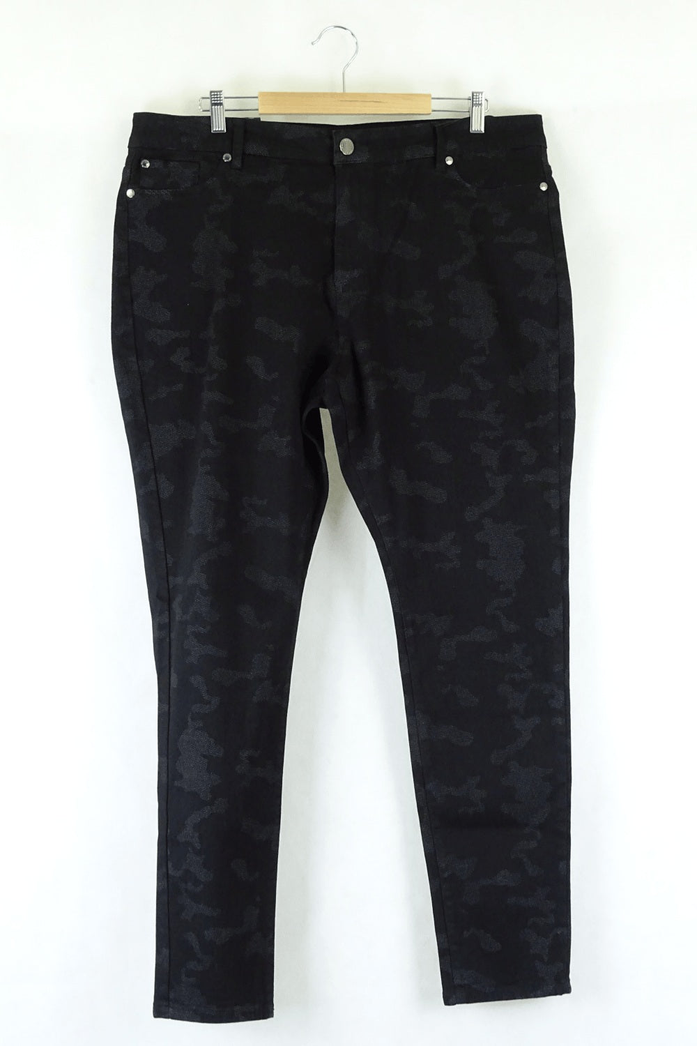 City Chic Black Camo Jeans 18R ( RRP $99.95)