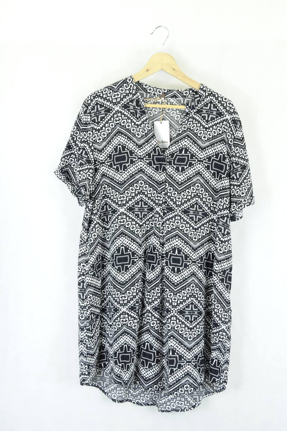 Abel The Label (ATL) Black And White Geometric Dress M - Reluv Clothing Australia Abel The Label (ATL) Black And White Geometric Dress M - Reluv Clothing Australia
