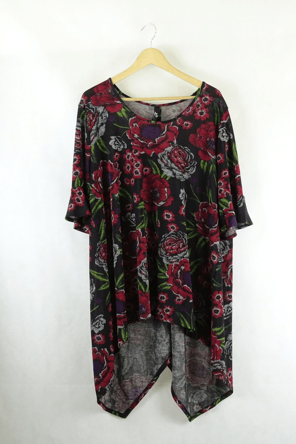 Taking Shape TS Black And Floral Red Roses Top M