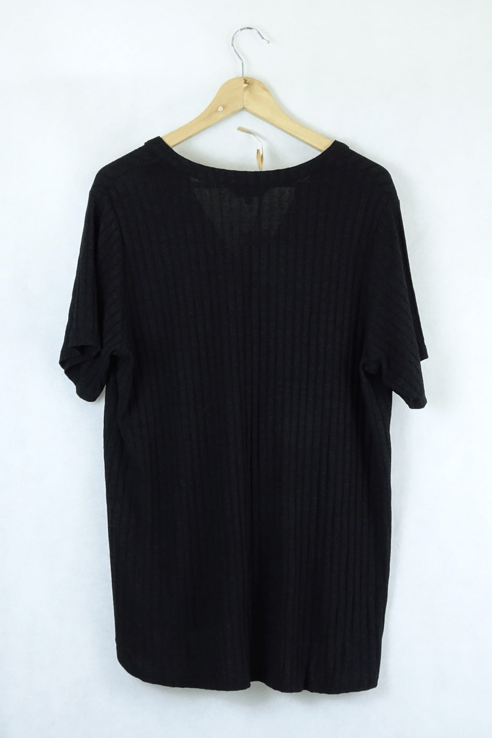 Belle Curve Black T-Shirt 16