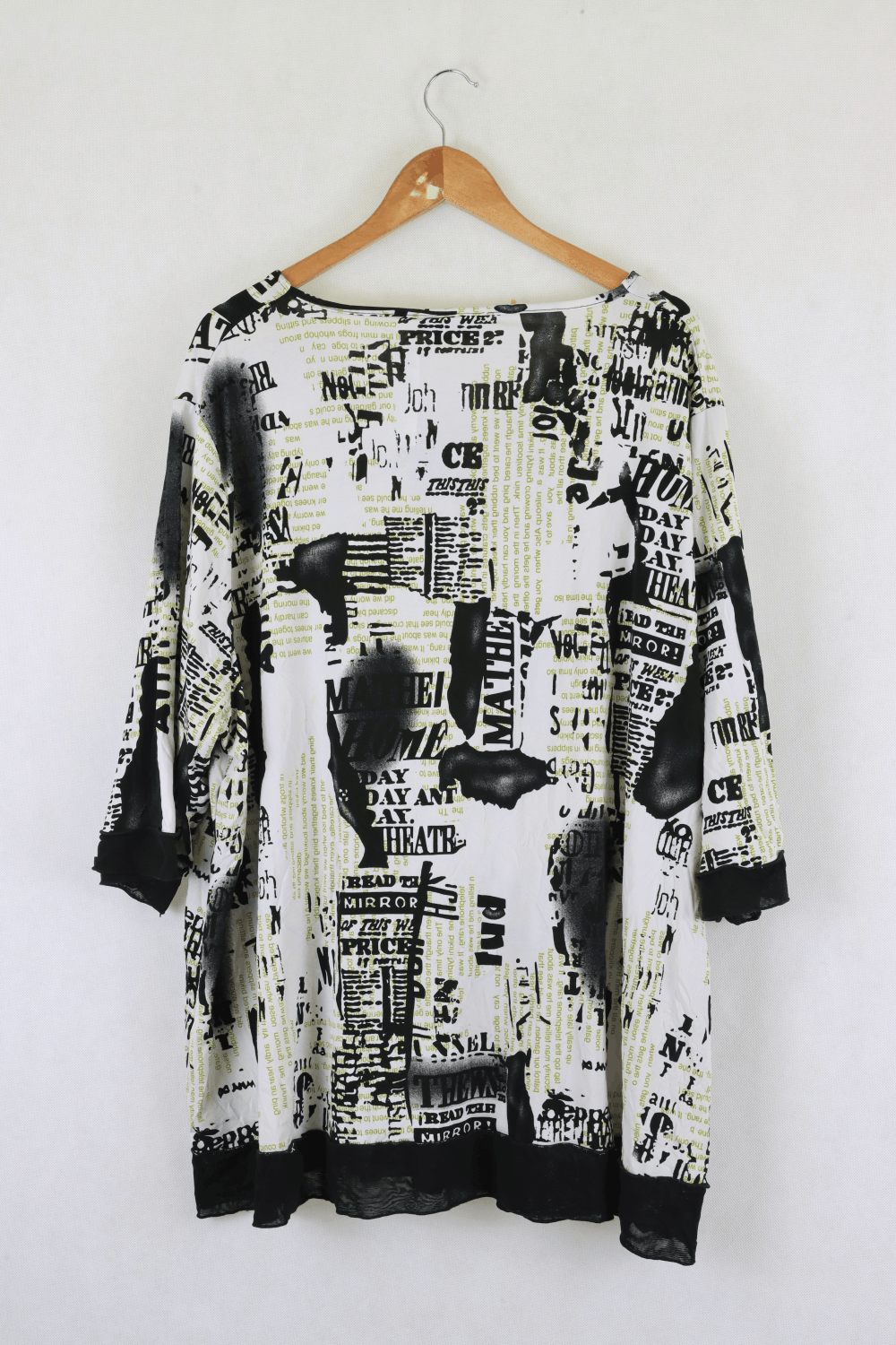 Taking Shape TS Black And Green Printed Top Xl