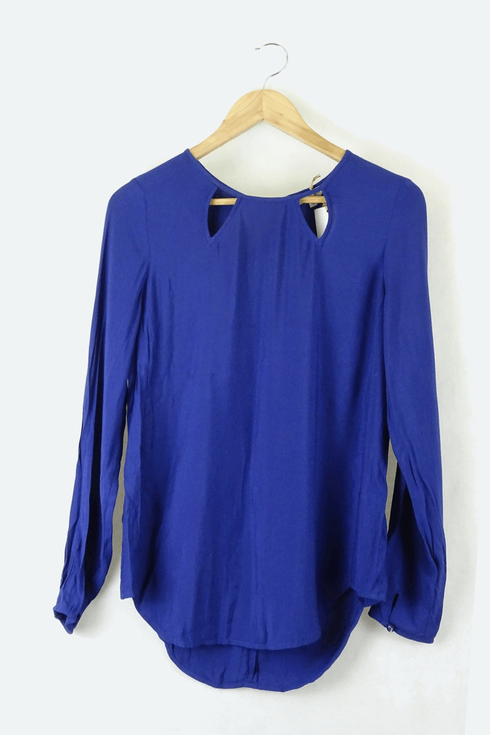 Veronika Maine Blue Long Sleeve Fitted Top 10