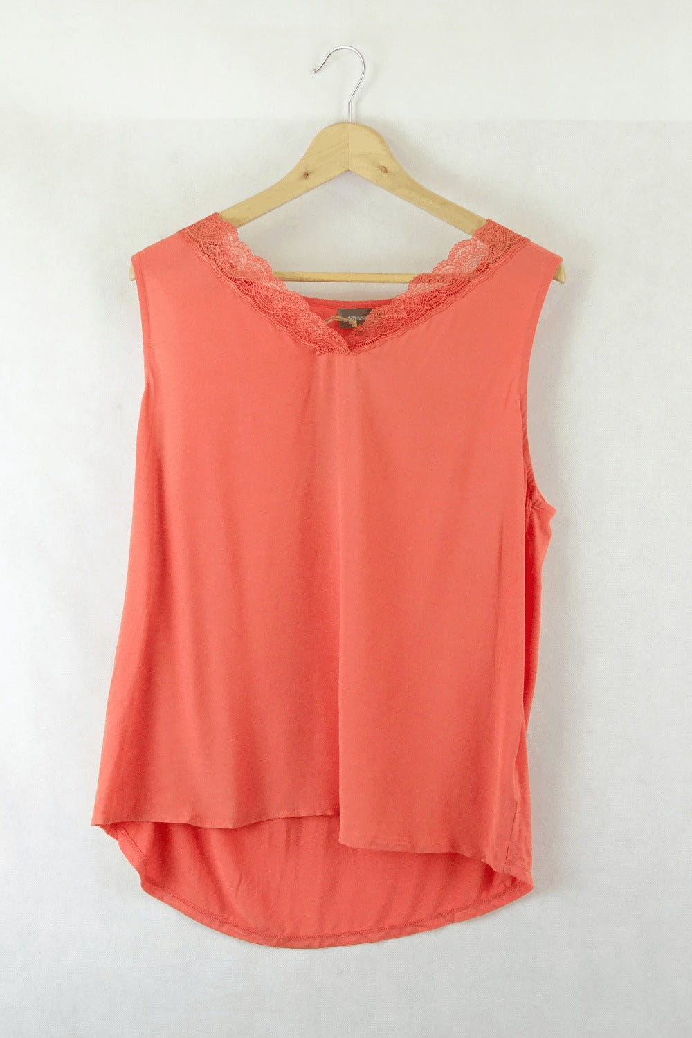 Sussan Sleeveless Coral Top L