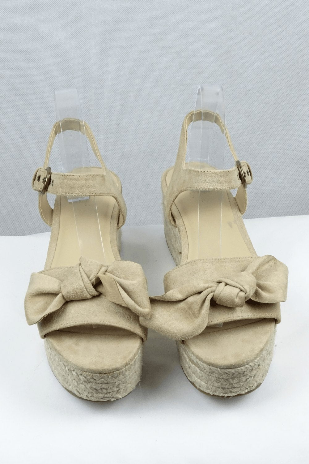 Universal Threads Brown Wedges 9