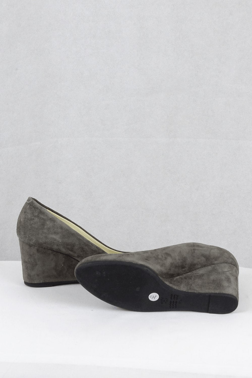 Gray 2025 wedge pumps