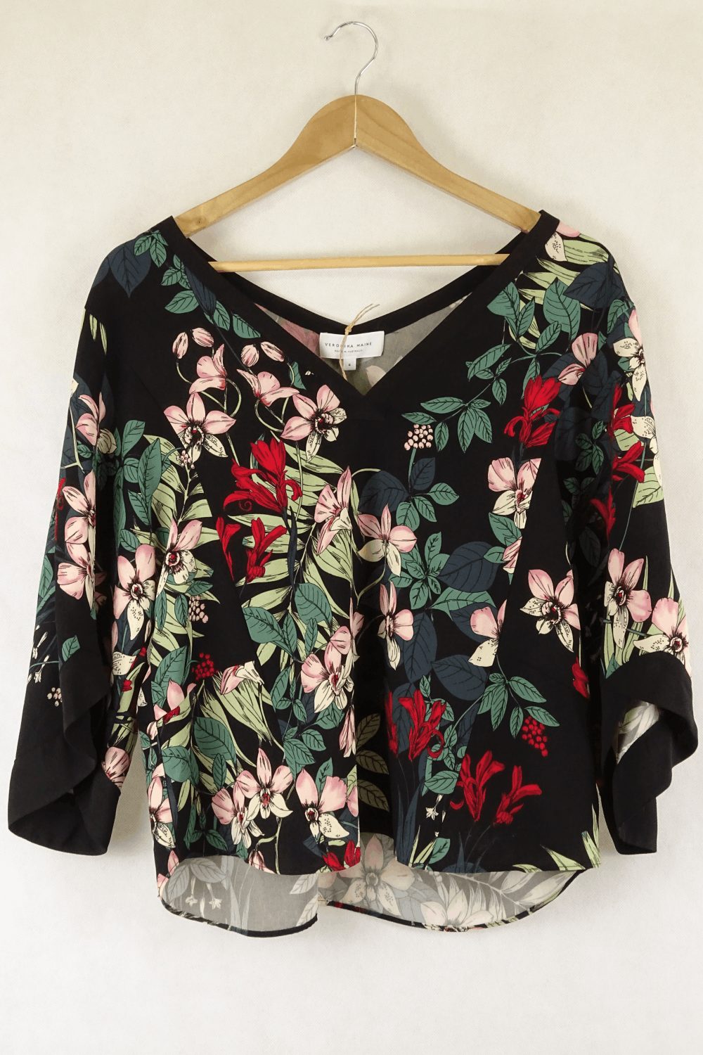 Veronika Maine Floral Top 6