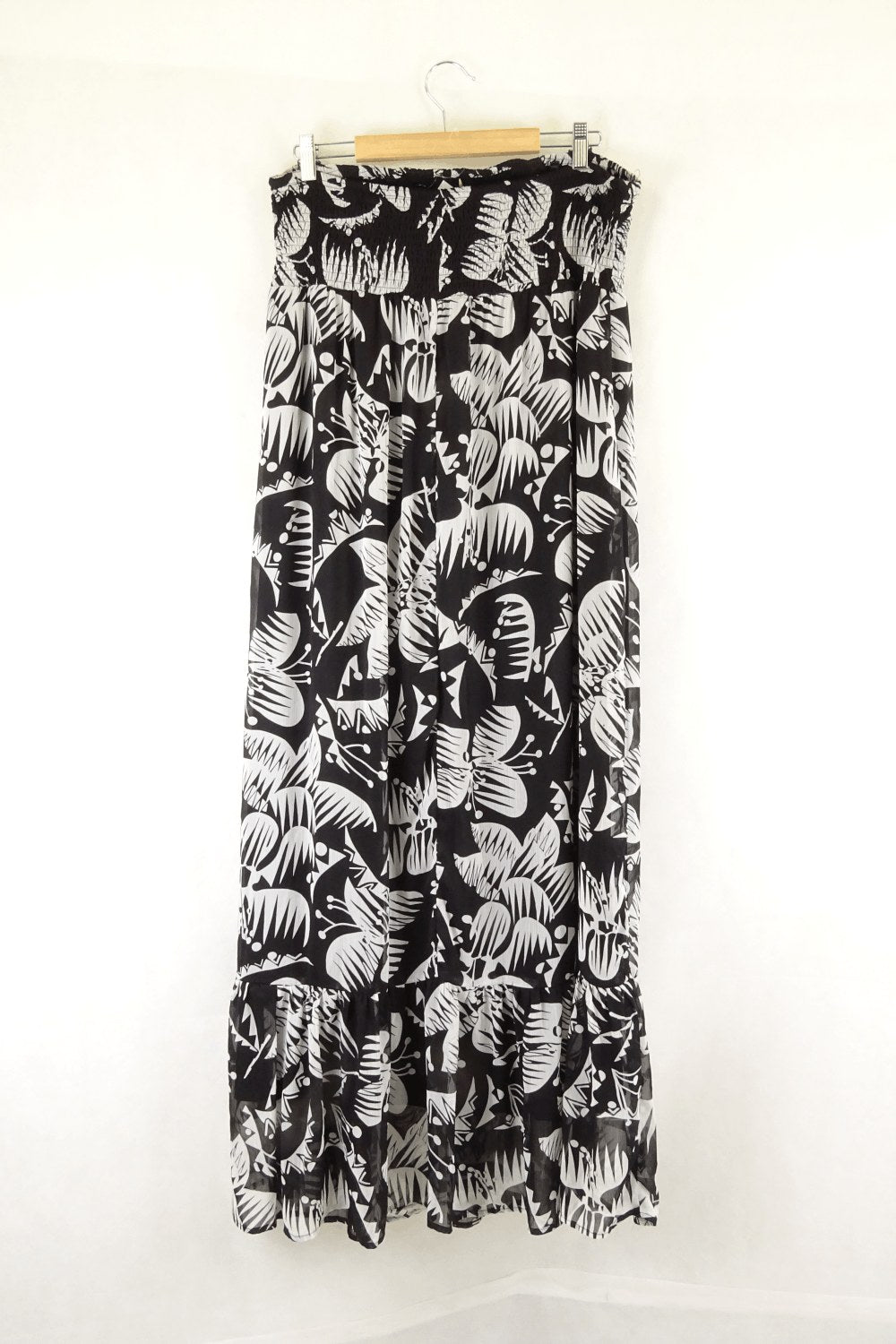 Expression Floral Black And White Dress 16