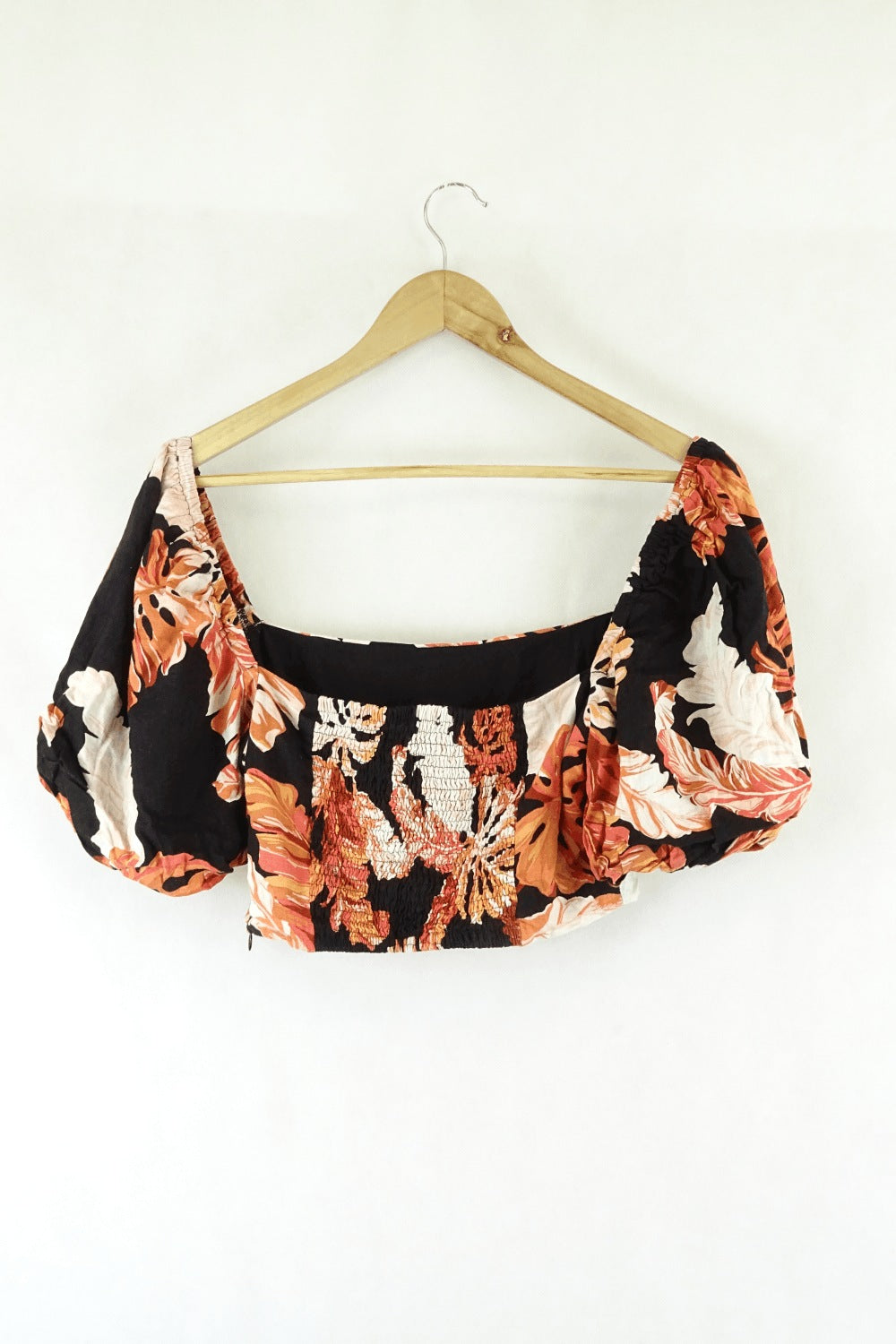 Minkpink Floral And Black Cropped Top M