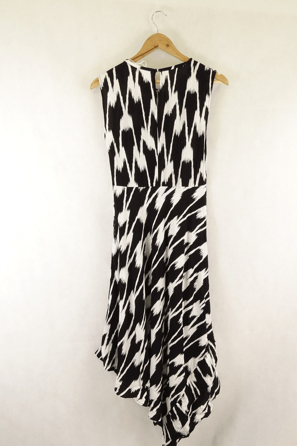 Black And White Dress S