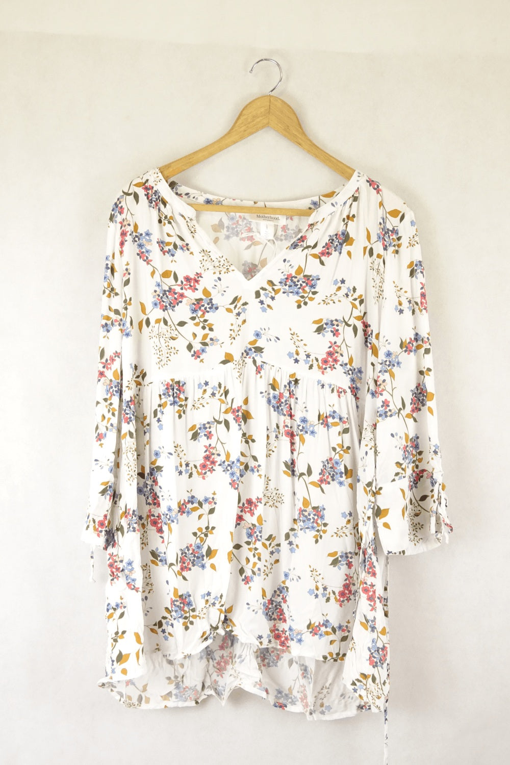 Motherhood Floral And White Top L