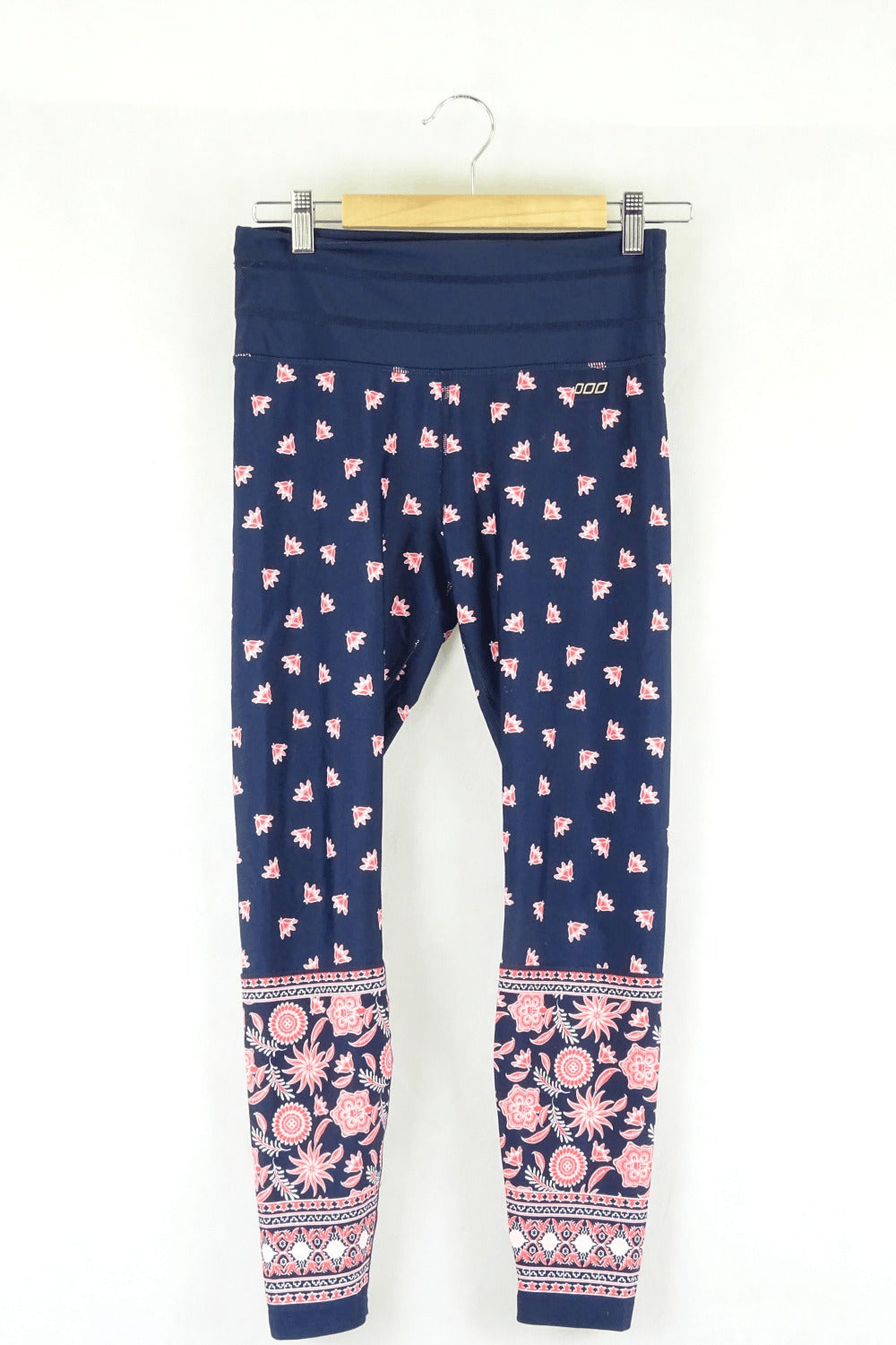 Metro masturbator jirks off Oq külotlarning fotosurati