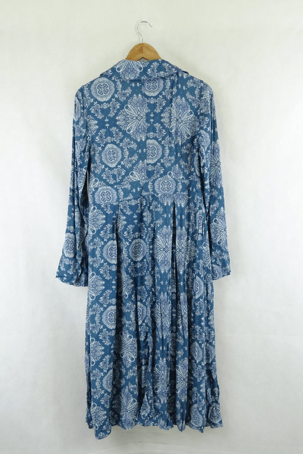 Jaase Long Sleeve Blue Dress With White M