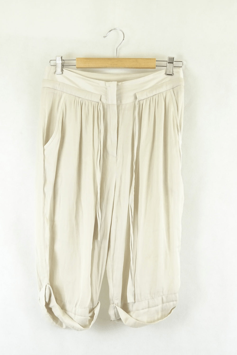 Morrison Cream Knee Length Shorts 1 (AU8)