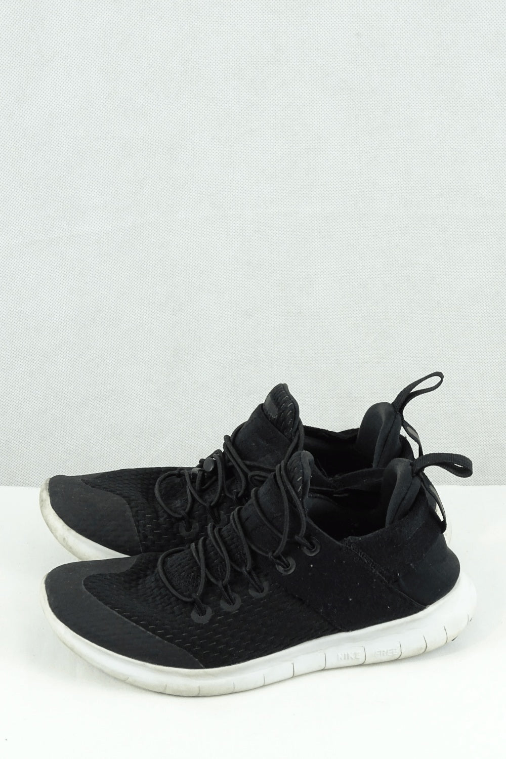 Nike Black Runners 5