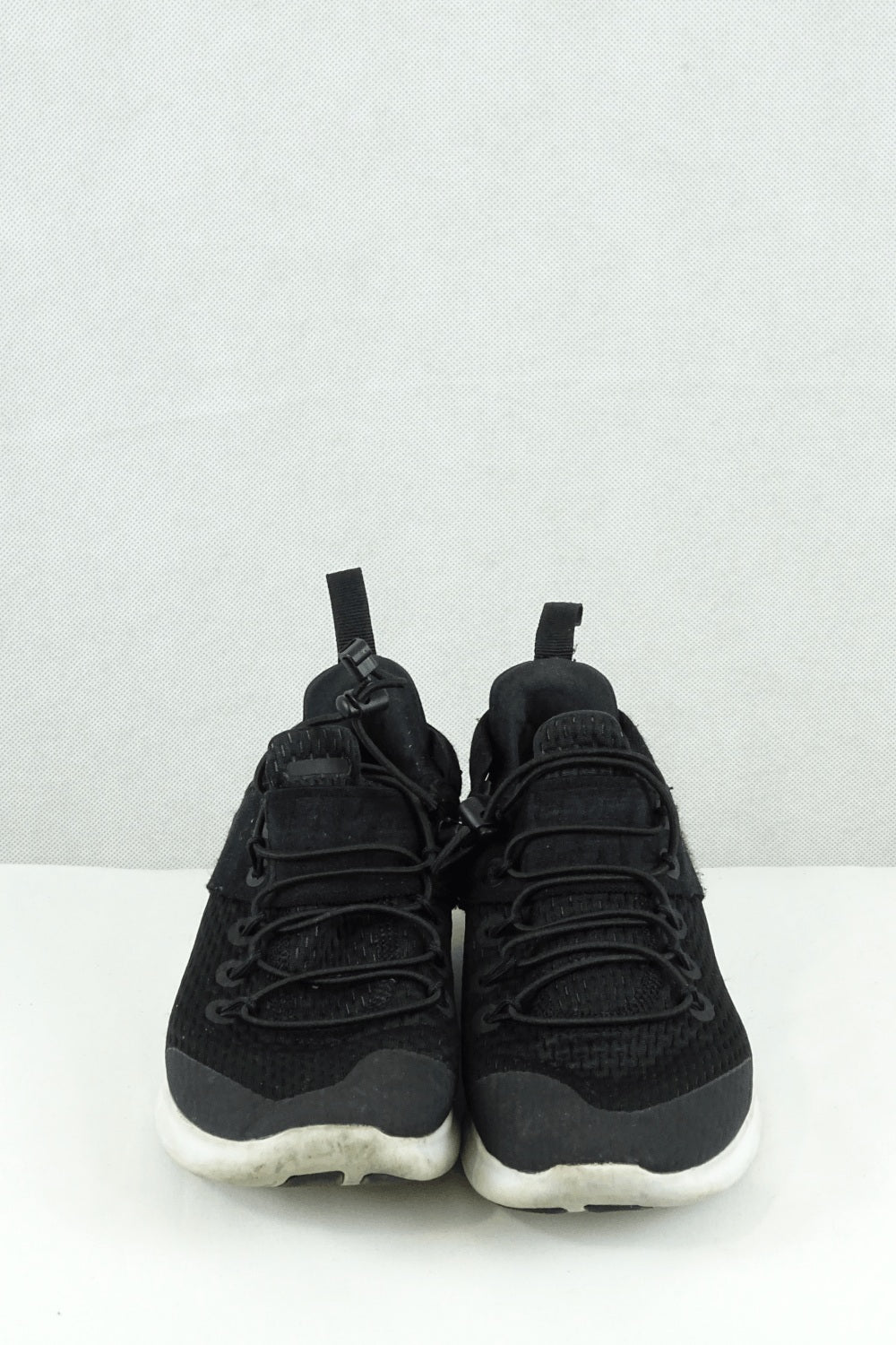 Nike Black Runners 5