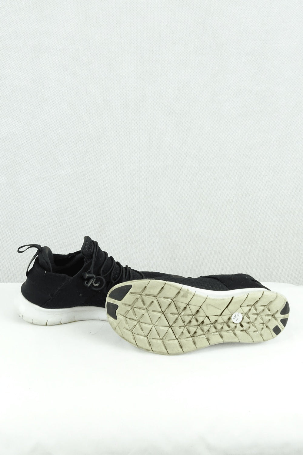 Nike Black Runners 5