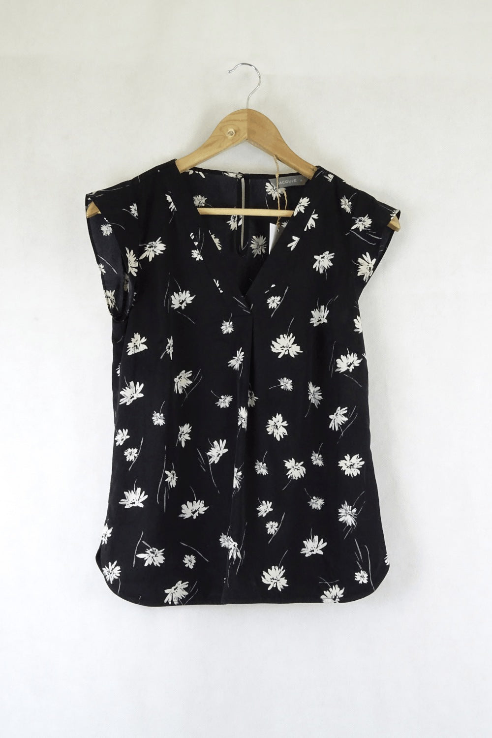 Jacqui E Floral Black And White Top 6