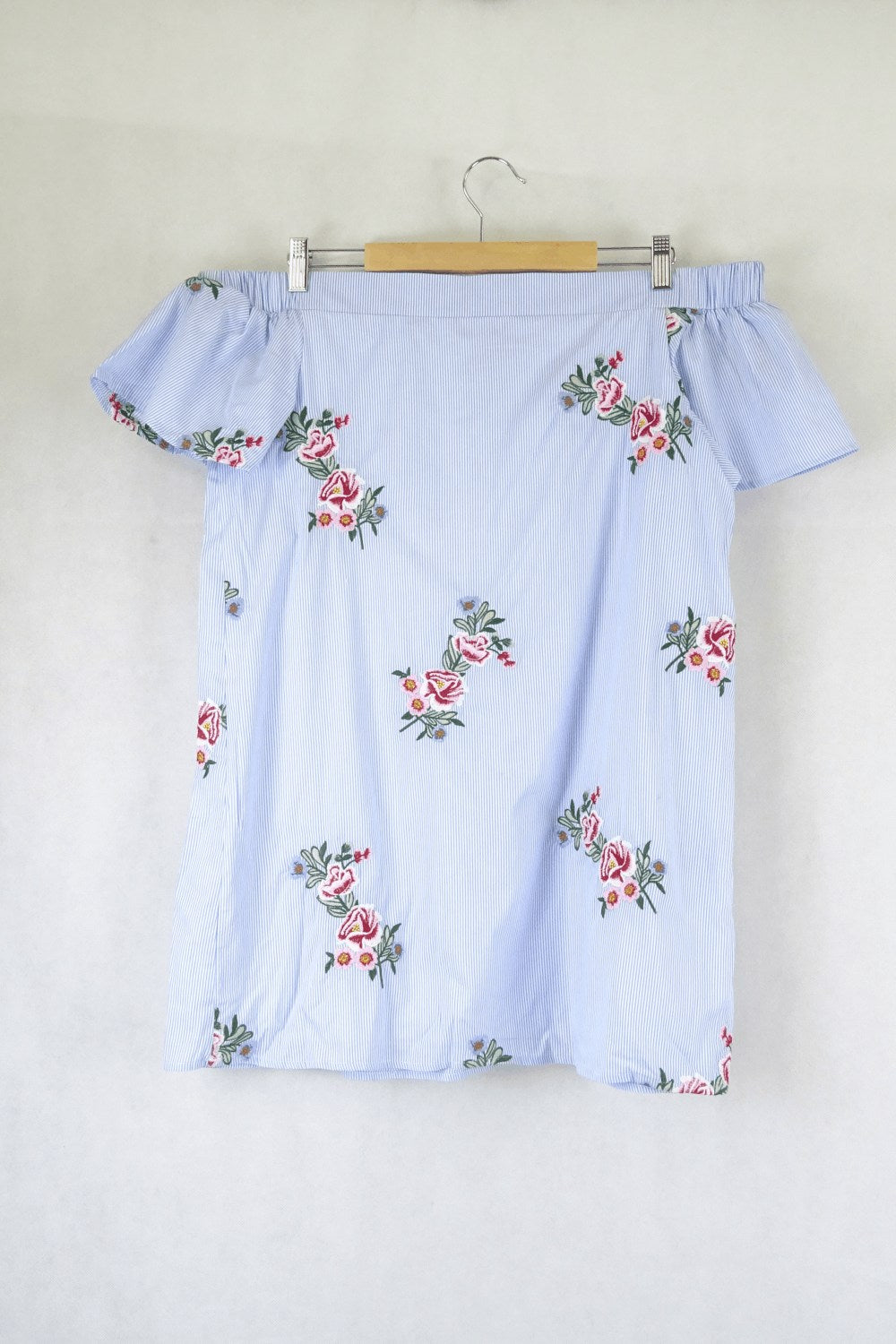 Forever New Blue And White Striped Dress With Flowers 12 - Reluv Clothing Australia Forever New Blue And White Striped Dress With Flowers 12 - Reluv Clothing Australia
